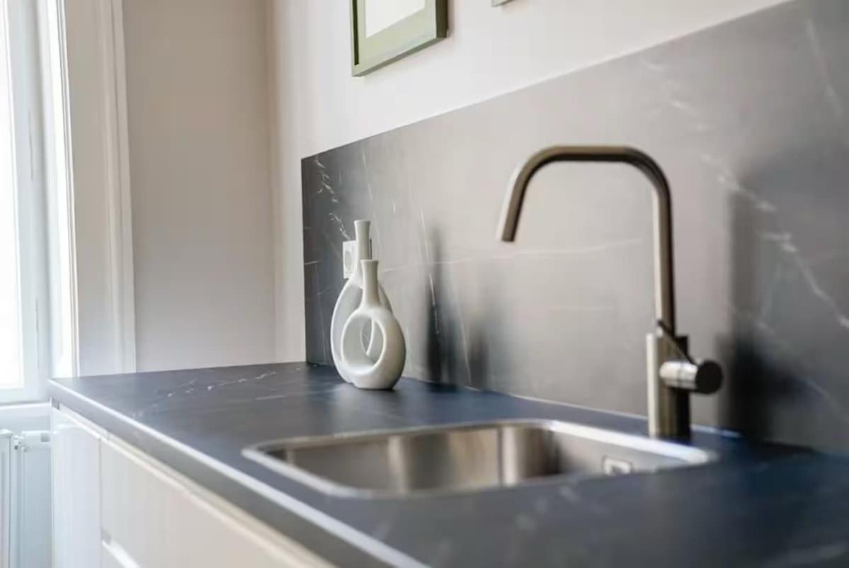 8 Minutes To Inner I 5 Min Walk To Metro I Wifi * Wien