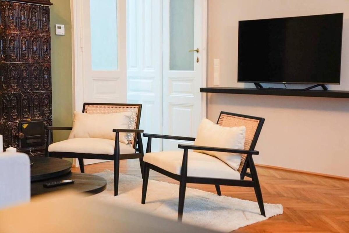 8 Minutes To Inner I 5 Min Walk To Metro I Wifi Apartment Wien