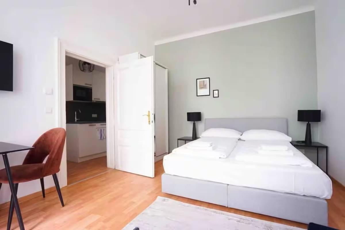 8 Minutes To Inner I 5 Min Walk To Metro I Wifi Wien