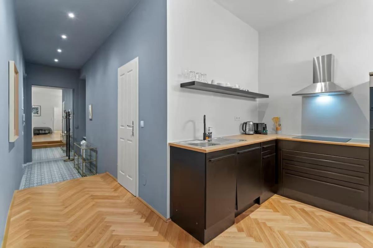 Apartment 8 Minutes To Inner I 5 Min Walk To Metro I Wifi Wien