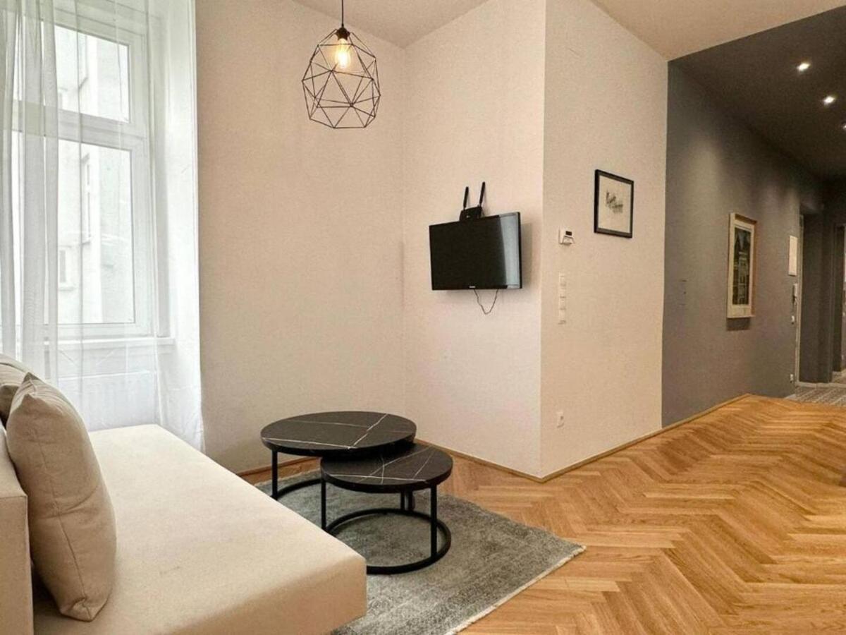 8 Minutes To Inner I 5 Min Walk To Metro I Wifi Apartment Wien